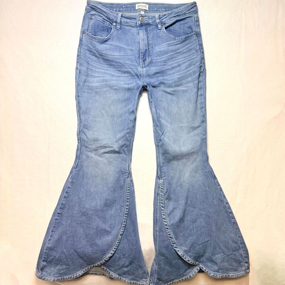 shyanne light wash high rise super flare tulip retro boho jeans 32x32